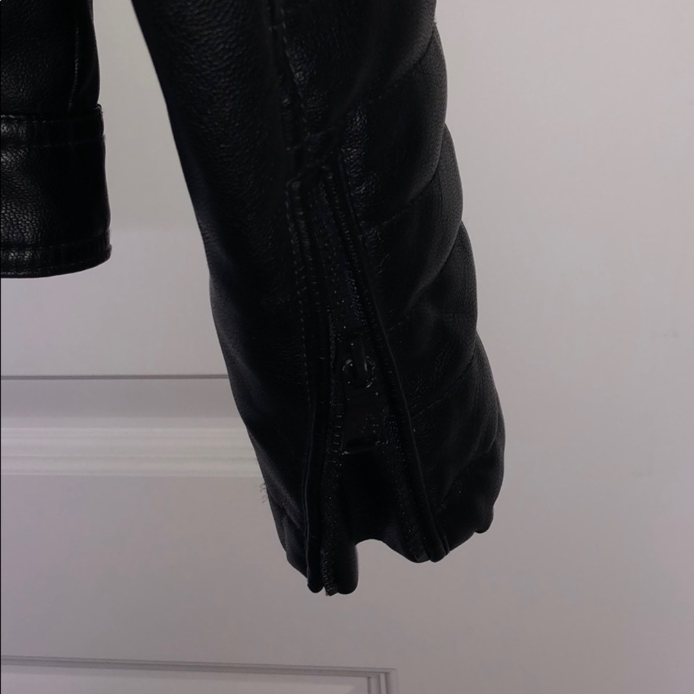 Used express jacket size small - Picture 7 of 7